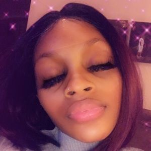 Meet your Posher, Celeste